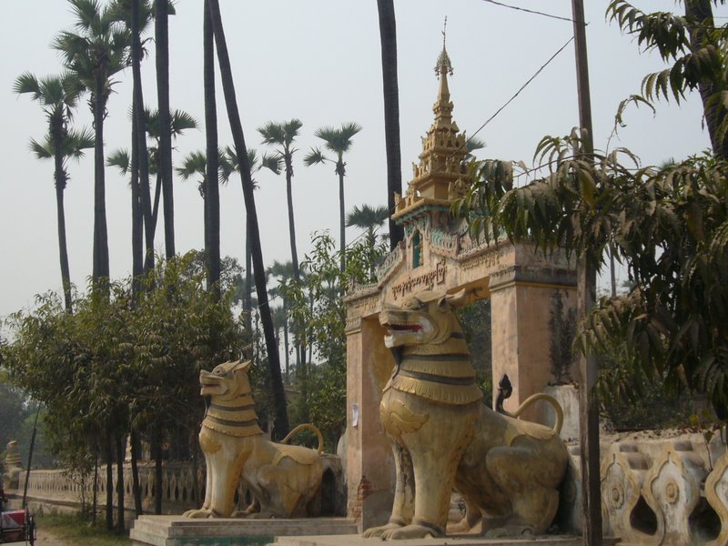 Travel - Myanmar - Mandalay - Trishaw Daytrip - Monastery